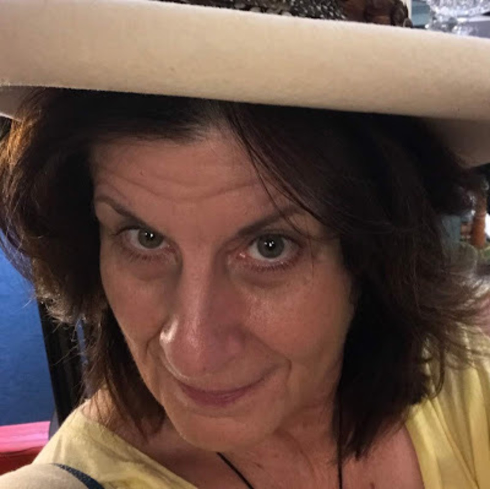 Meet your Posher, Lynda